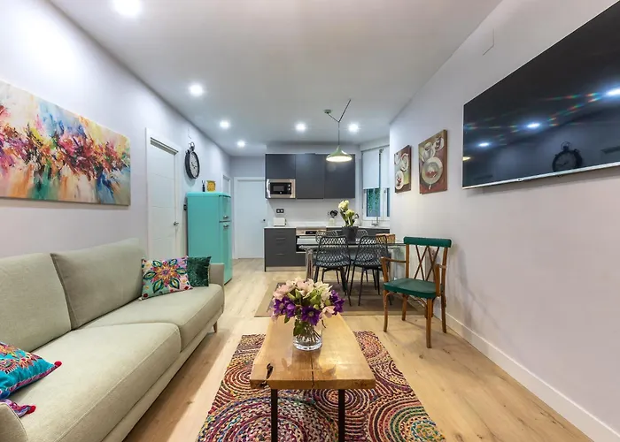 Acogedor Con Estilo Unico Junto Centro Azkuna