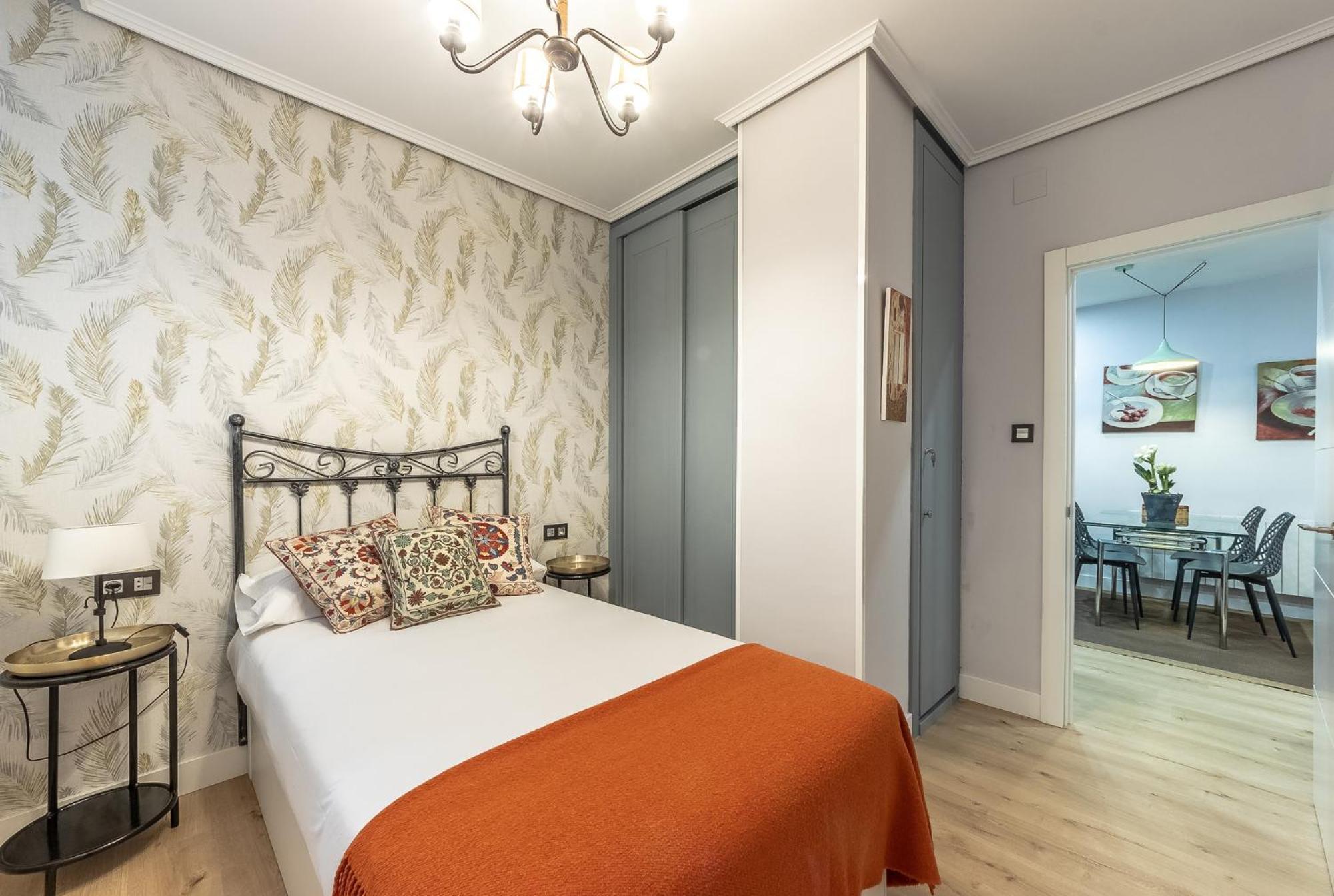Acogedor Con Estilo Unico Junto Centro Azkuna